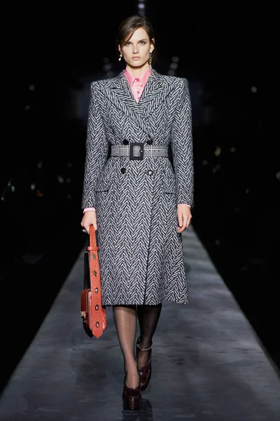 Look 22